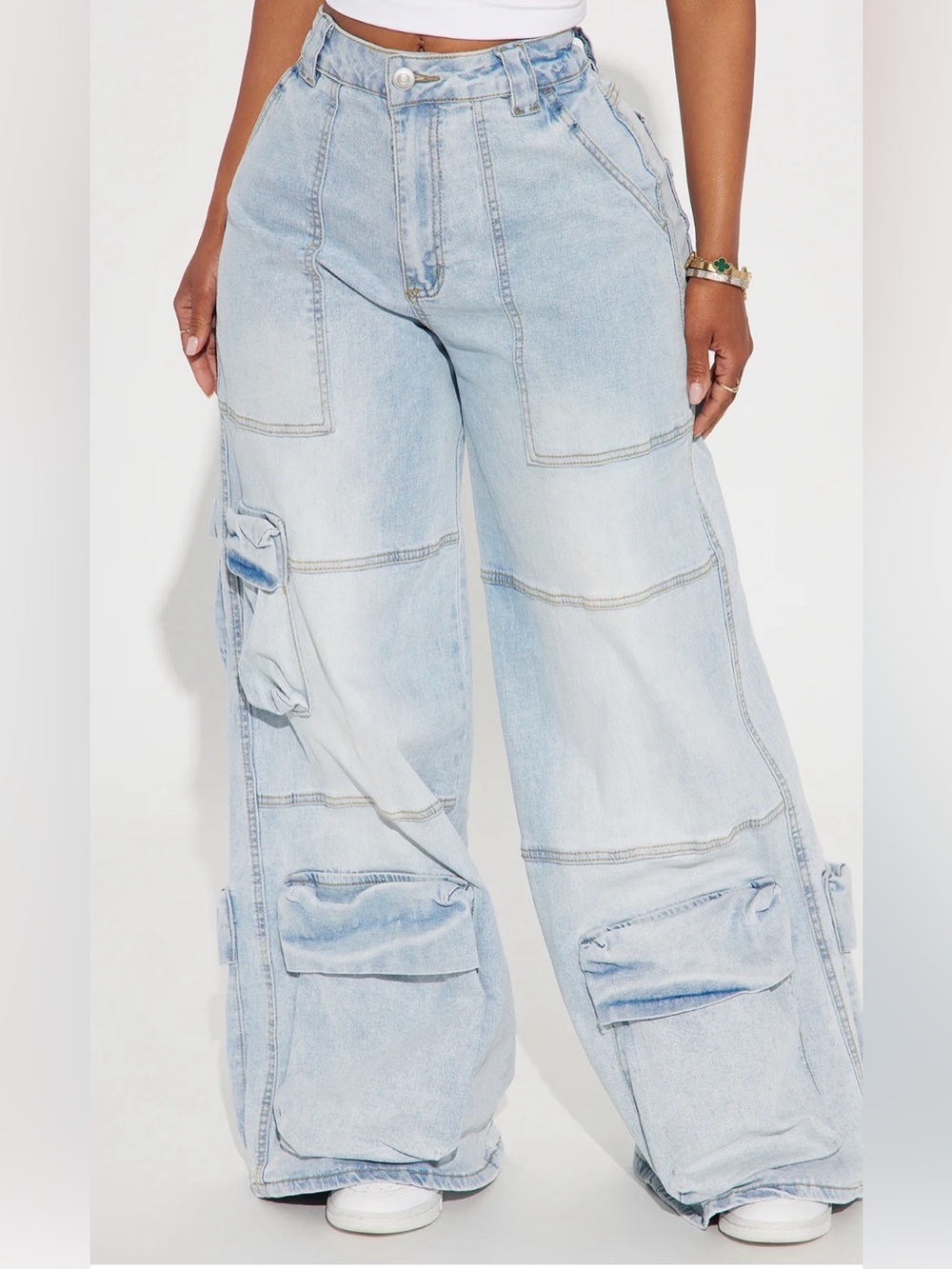 Fashion Nova Stretch Light Wash Women’s Wide-Leg Cargo Jeans Brand New Size 15